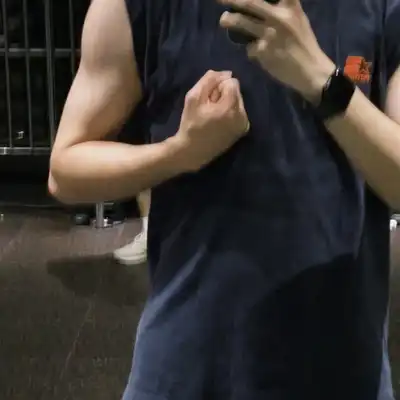孔静